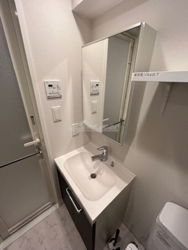 独立洗面台