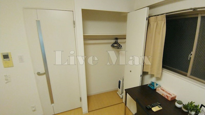 物件内観写真11　(別号室参照写真)