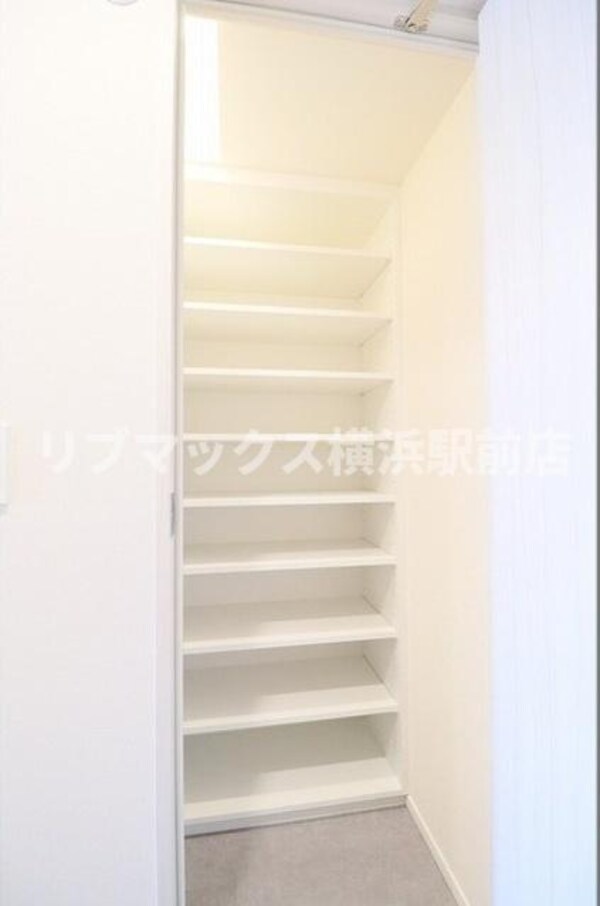 収納