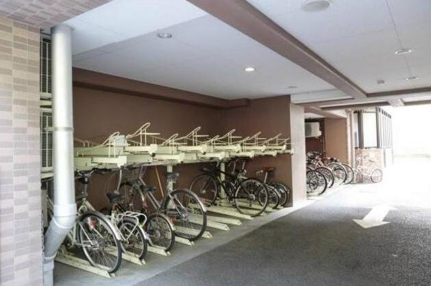 物件内観写真18　(駐輪場)