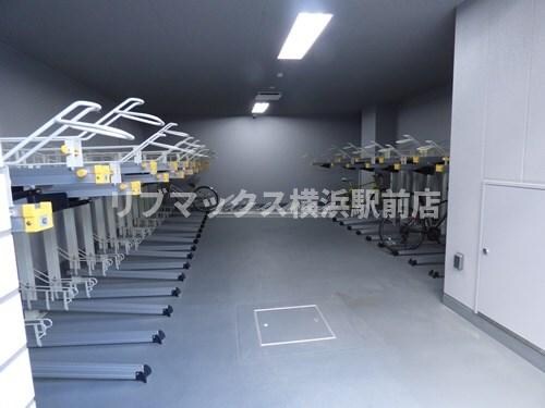 物件内観写真13　(駐輪場)