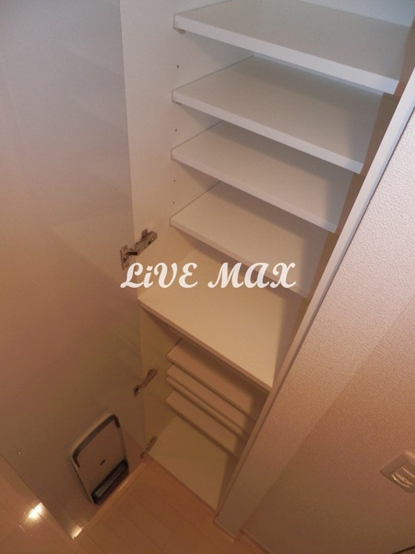 建物設備(下駄箱)