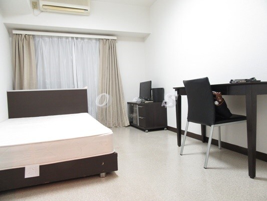 物件内観写真4　(家具家電付き)