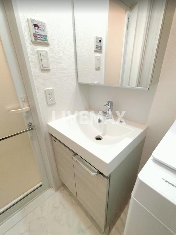 洗面・脱衣所(反転タイプの写真です)