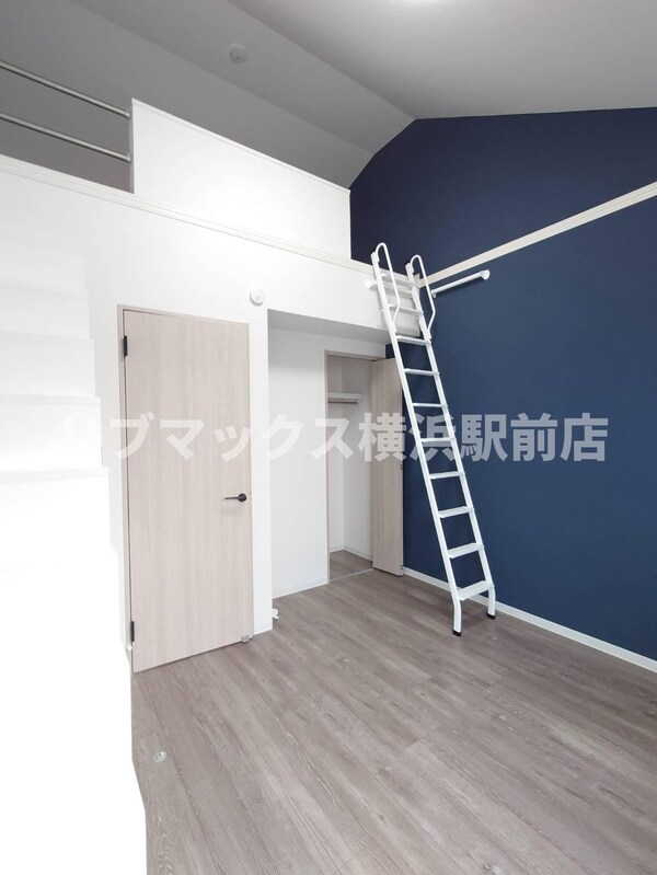 内装他