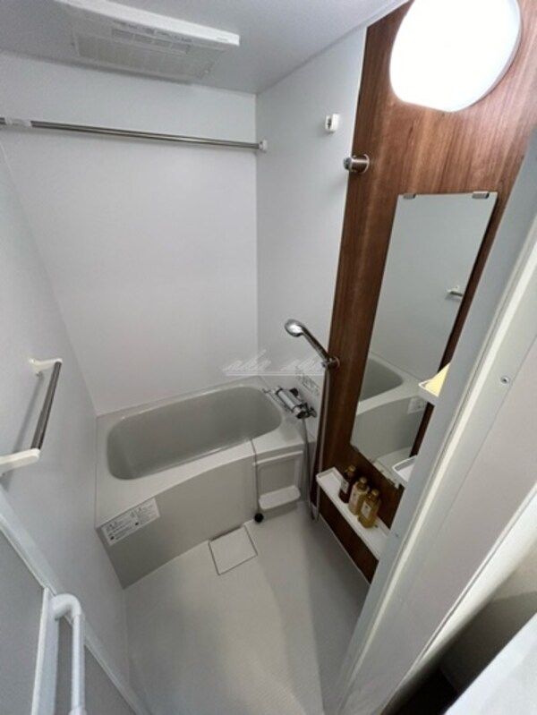 浴室(洗濯機、掃除機等リブマックス仕様の家具家電付き)