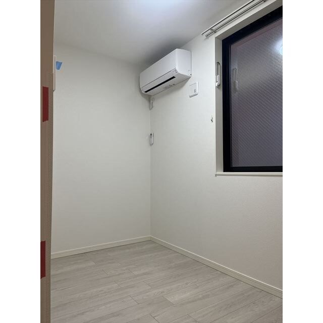 物件内観写真2　(別号室参考写真)