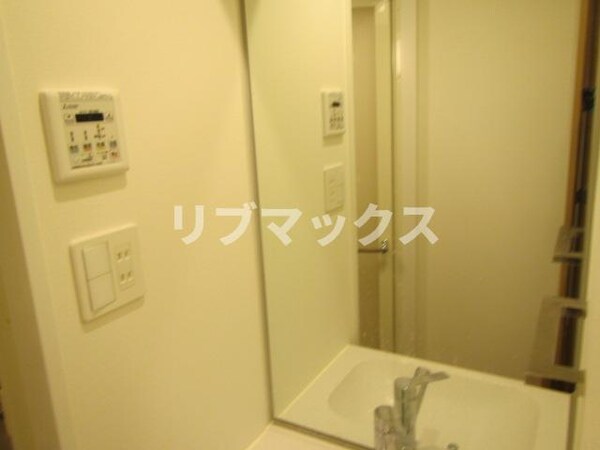 独立洗面台