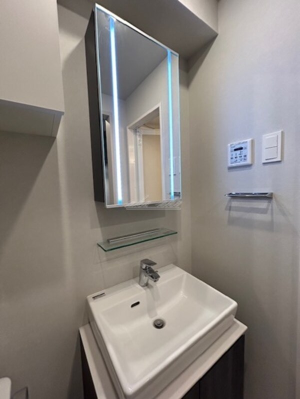 洗面・脱衣所(洗濯機、掃除機等リブマックス仕様の家具家電付き)