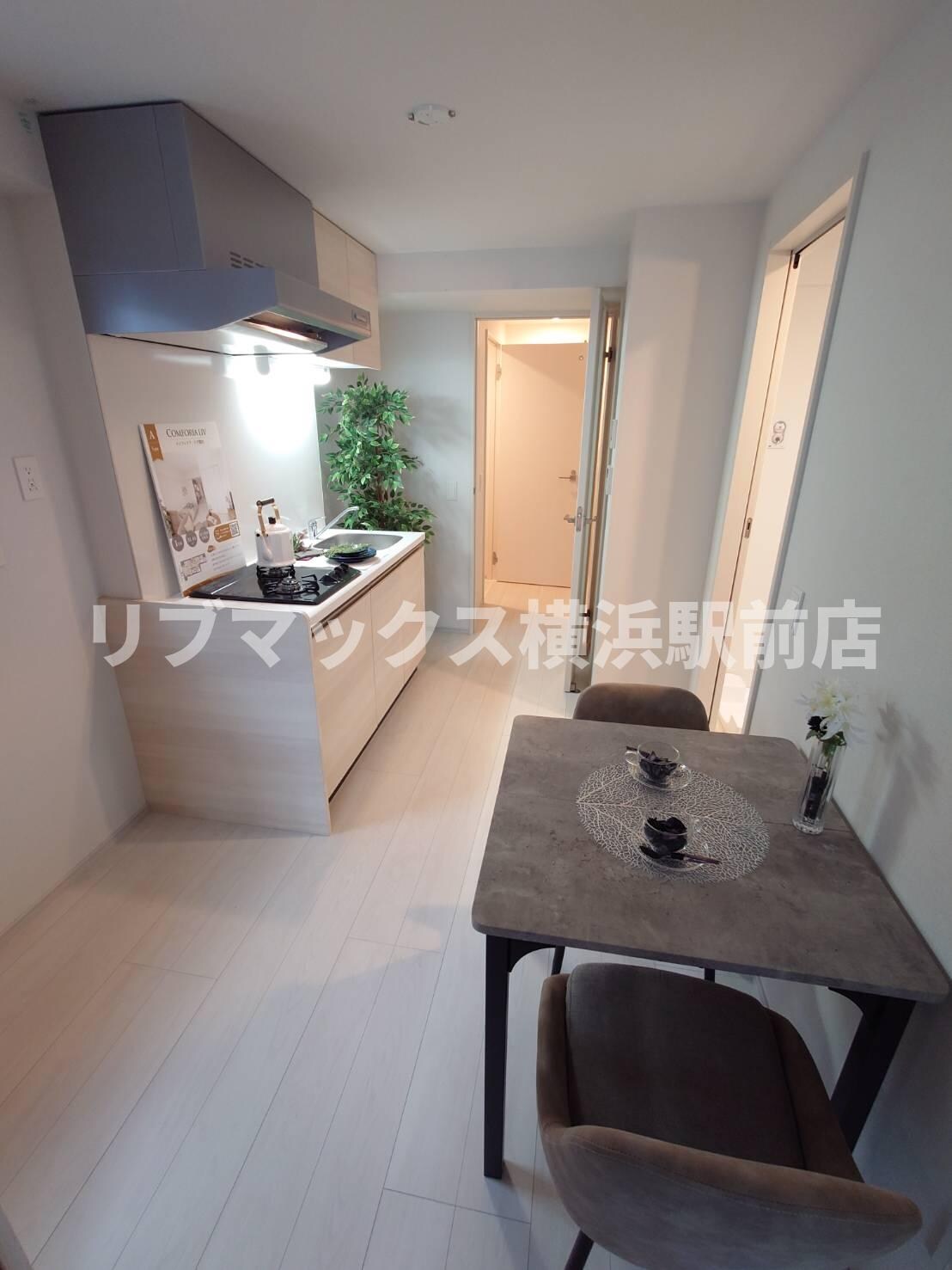 物件内観写真4　(★家具家電付はディスプレイです。)