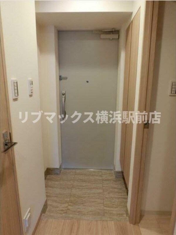 玄関(同タイプ別住戸)