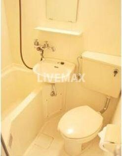 物件内観写真8　(《家具・家電付き住戸》)