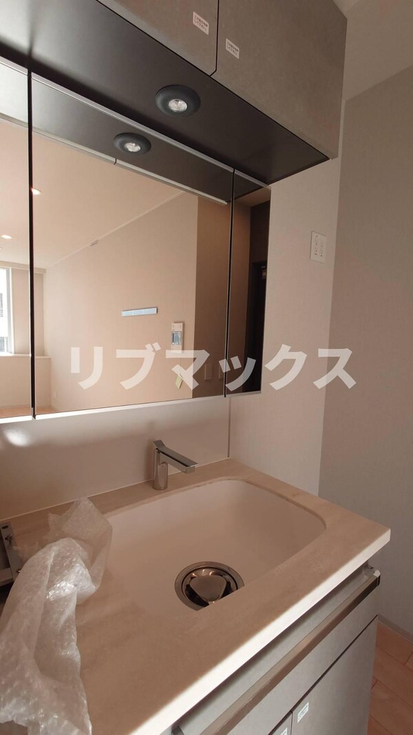 独立洗面台