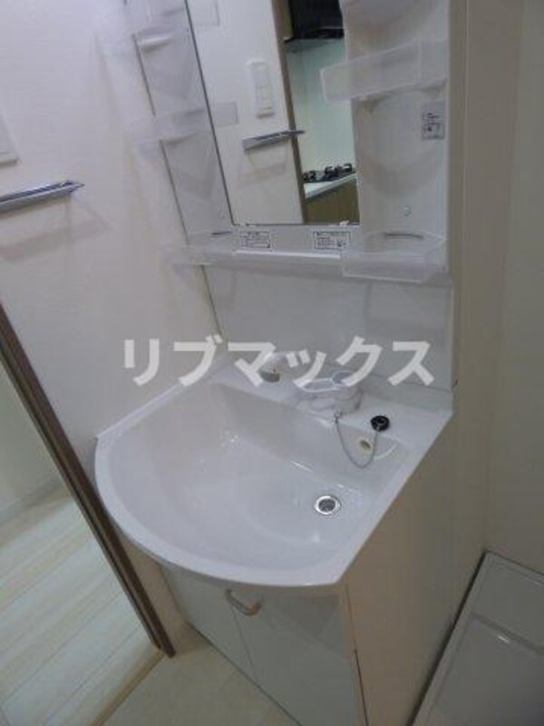 独立洗面台