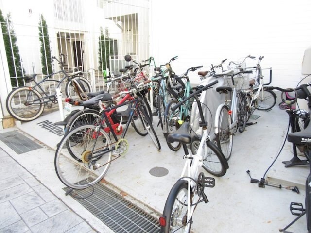 物件内観写真14　(駐輪場)