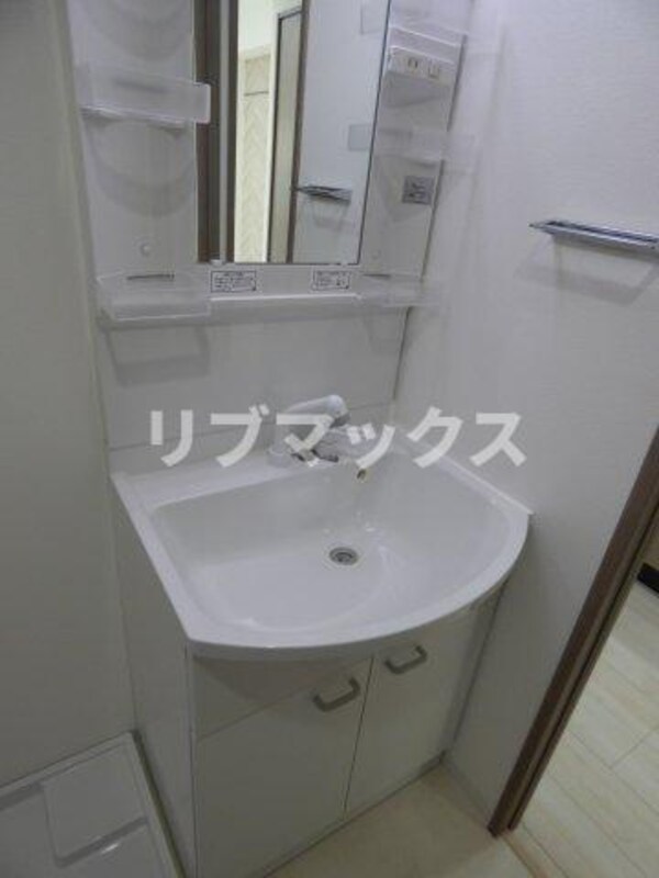 独立洗面台