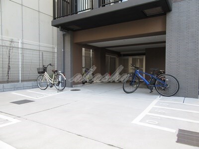 物件外観写真5　(横浜市西区役所（584m）)