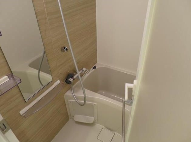 物件内観写真6　(浴室乾燥機付)