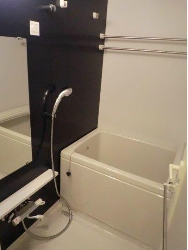 浴室(浴室乾燥機・追い焚きあり。)