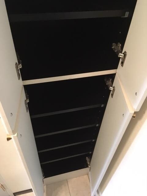 物件内観写真2　(家電・家具が1式揃っております。)