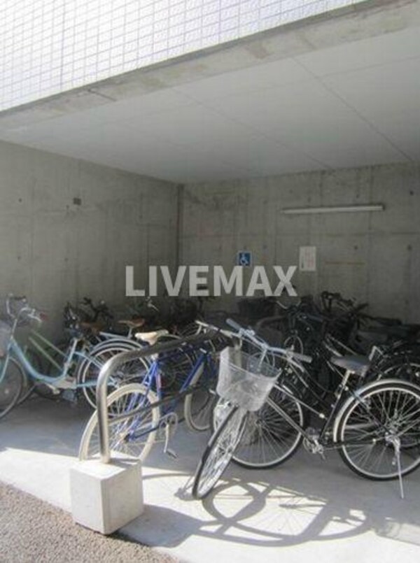 建物設備(駐輪場)