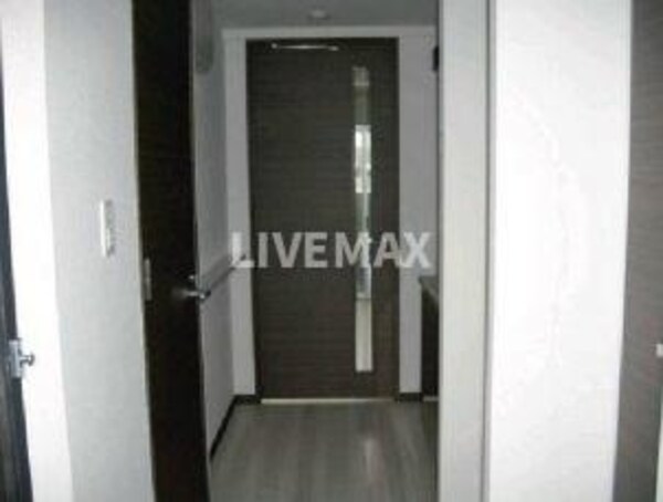 玄関(★《見学予約受け付け中》設備充実のハイグレード賃貸マンション)