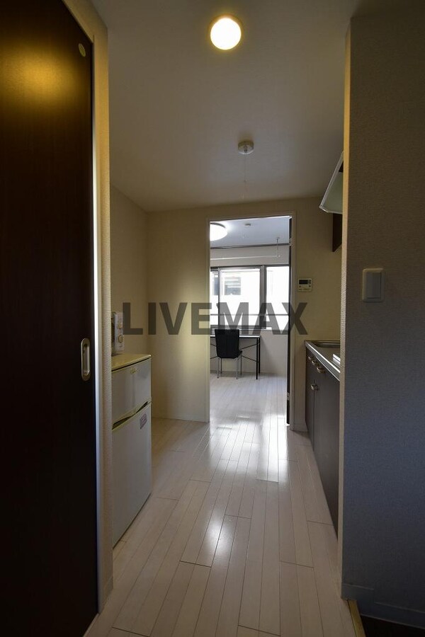 玄関(備え付け家具備品（同仕様）)