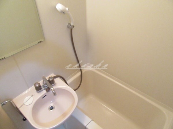 物件内観写真6　(洗濯機、掃除機等リブマックス仕様の家具家電付き)