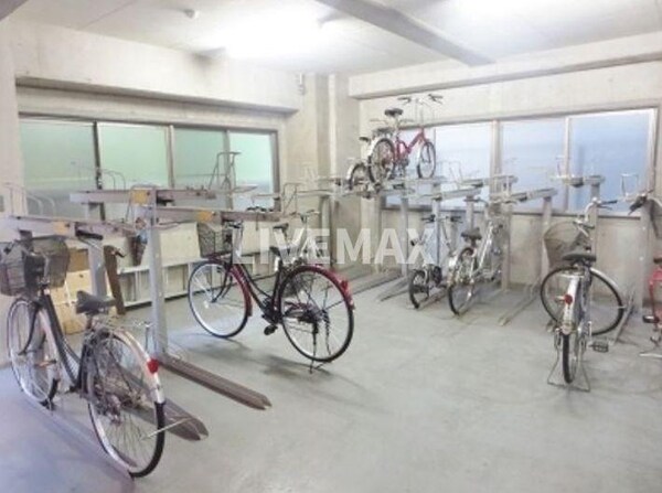 建物設備(駐輪場)