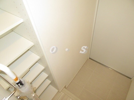 物件内観写真19　(玄関・下駄箱)