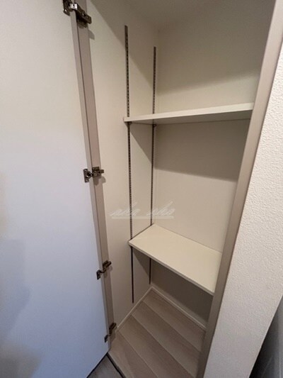物件内観写真22　(玄関収納)