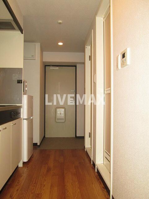 物件内観写真2　(廊下)