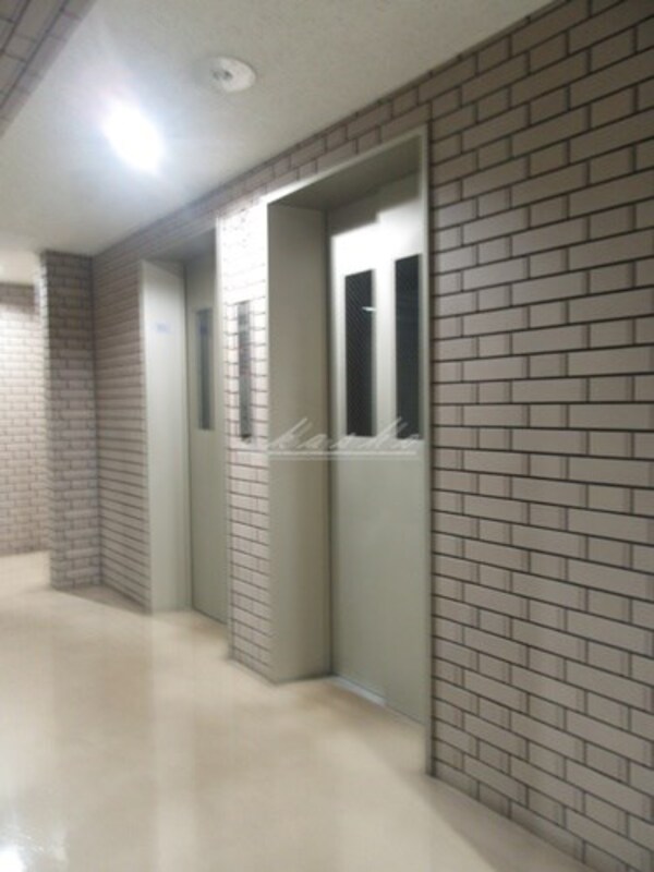 その他(エレベーター2基)