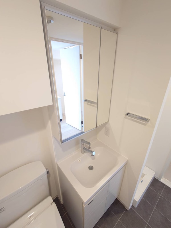 洗面・脱衣所(リブマックス仕様の家具家電付き（賃料管理費に含む）)