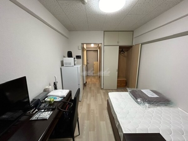 居室(家具家電付き)