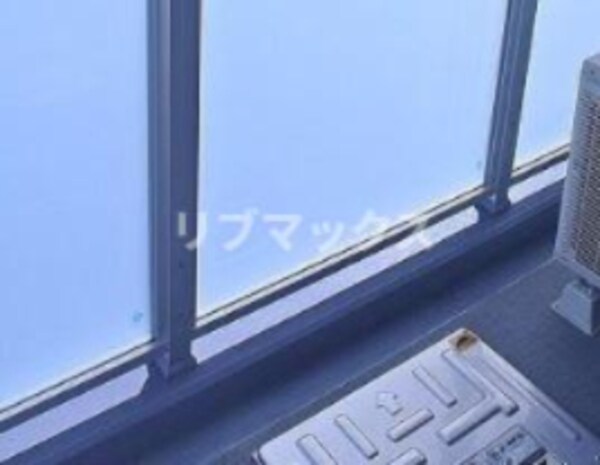 バルコニー(同タイプ別住戸（反転）)