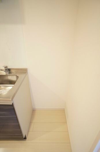 物件内観写真14　(冷蔵庫置場)