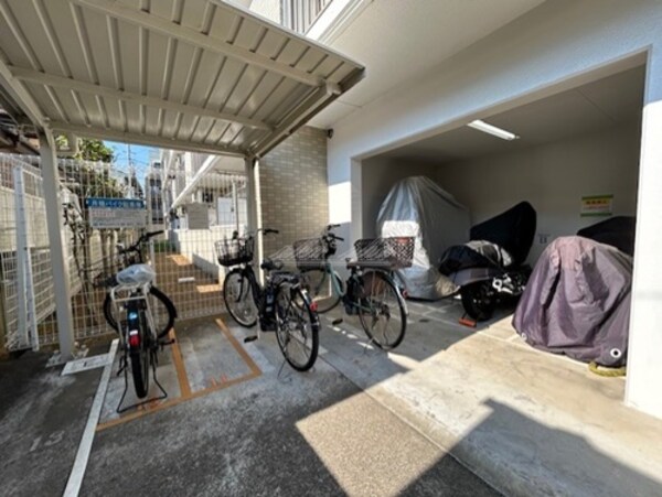 建物設備(駐輪場・バイク置場)
