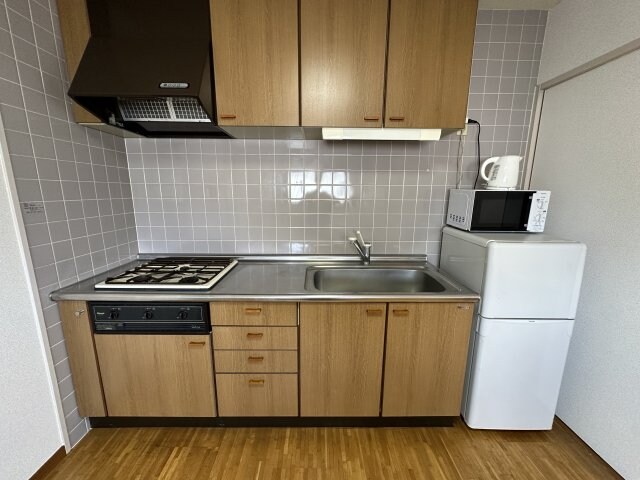 物件内観写真5　(システムキッチン（ガスコンロ）)