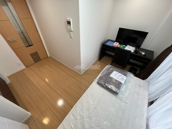 居室(ベッド、机、椅子、テレビなど家具家電付き)