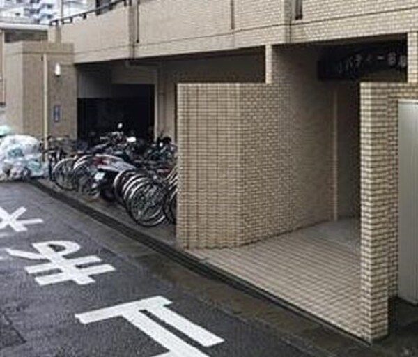 建物設備(駐輪場)