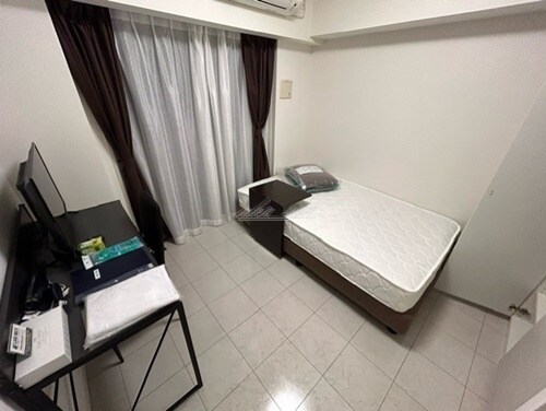 物件内観写真7　(ベッド、机、テレビなど家具家電付き)