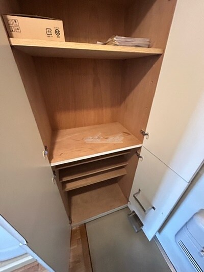 物件内観写真19　(備え付け家具備品（同仕様）)