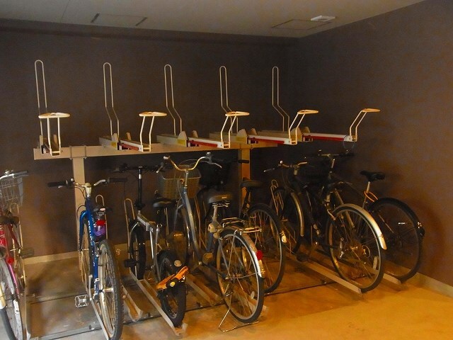 物件内観写真17　(駐輪場)