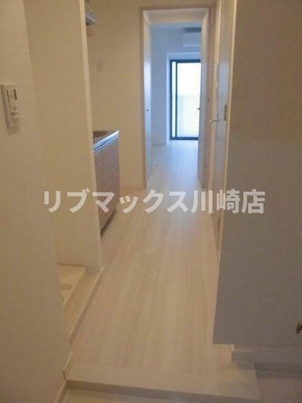 玄関(内見予約受付中！リブマックスなら仲介手数料半月分+消費税)