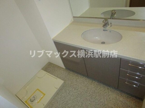 独立洗面台