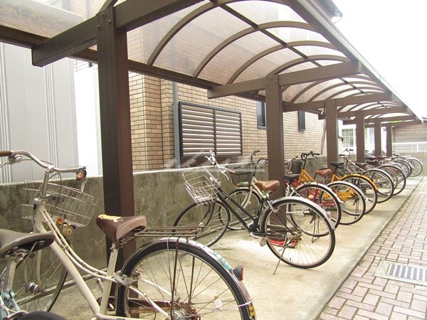 物件内観写真13　(駐輪場)