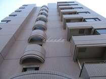 メゾン・ド・ユニヴェールの外観写真