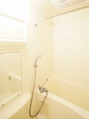 物件内観写真7　(浴室乾燥機付)