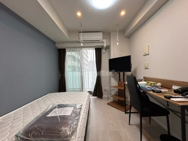 居室(ベッド、机椅子、テレビ等リブマックス仕様の家具家電付き)